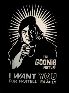 Ma Fratelli Los Goonies estilo stencil blanco y negro Irreverentes