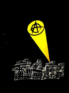 Ilustración de ciudad en blanco y negro con haz de luz amarillo y símbolo anarquista