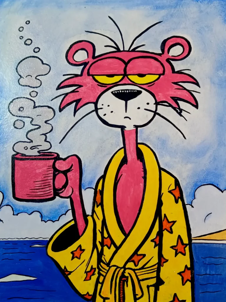 Ilustración de la Pantera Rosa con bata amarilla sosteniendo una taza de café frente al mar